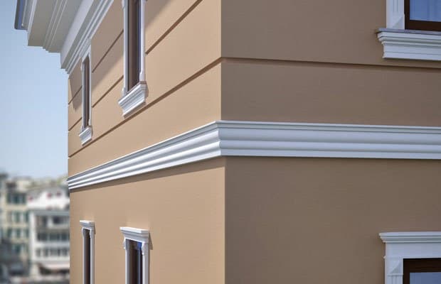 Corniche intermédiaire : design élégant avec des courbes raffinées
