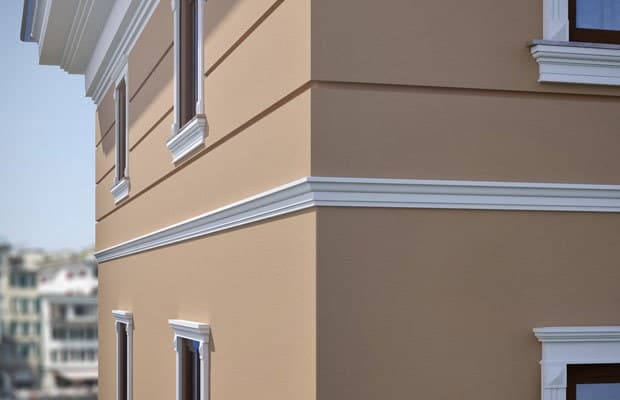 Corniche intermédiaire : profil à motif d'escalier