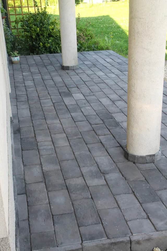 Dalle de terrasse ciment graphite 1,5 cm – L : 13.5 cm x H : 27 cm x Ep : 3.5 cm