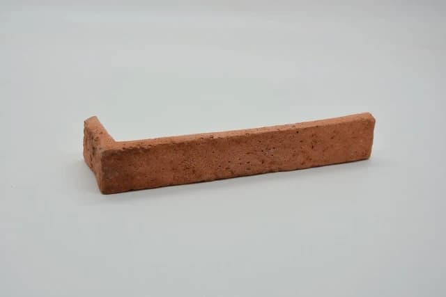 Tuile d'angle longue