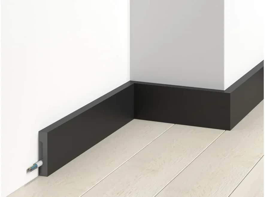 Plinthe noire MD359B